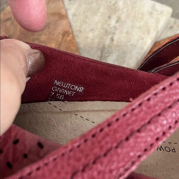 NWOT Earth Kara Newton Mary Jane Leather Flats Womens Garnet Size 7.5 - Picture 2 of 10